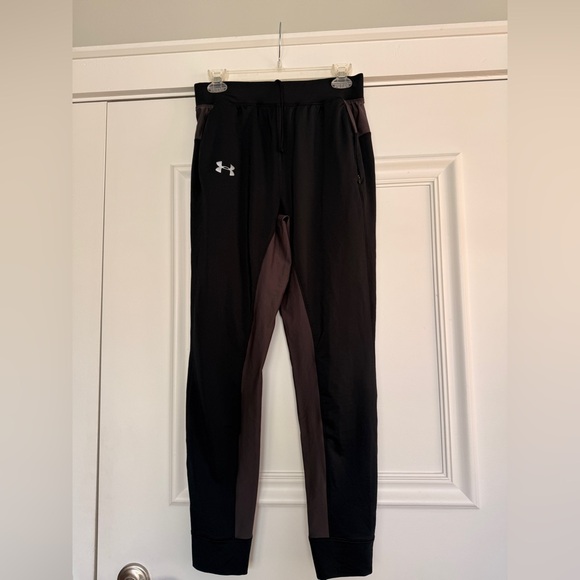 Men’s Under Armour Black ColdGear Joggers - Picture 1 of 4